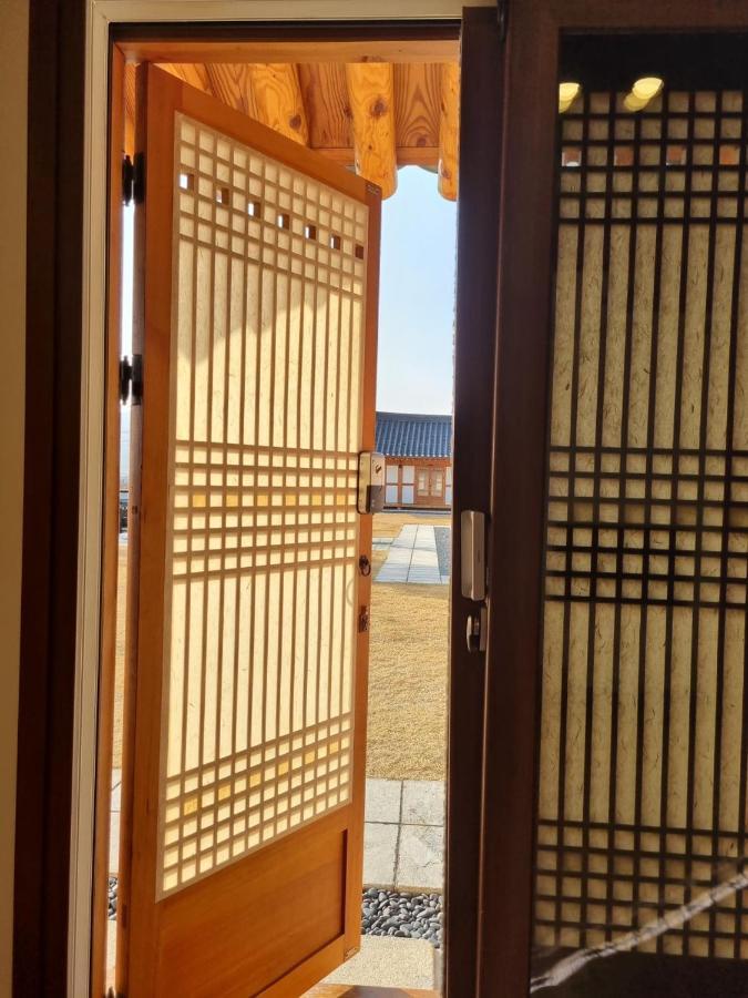 Wonhwaroo Vila Gyeongju Exterior foto