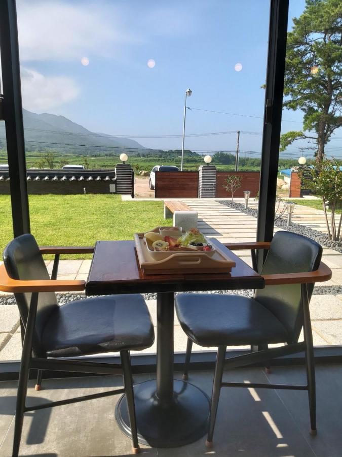 Wonhwaroo Vila Gyeongju Exterior foto