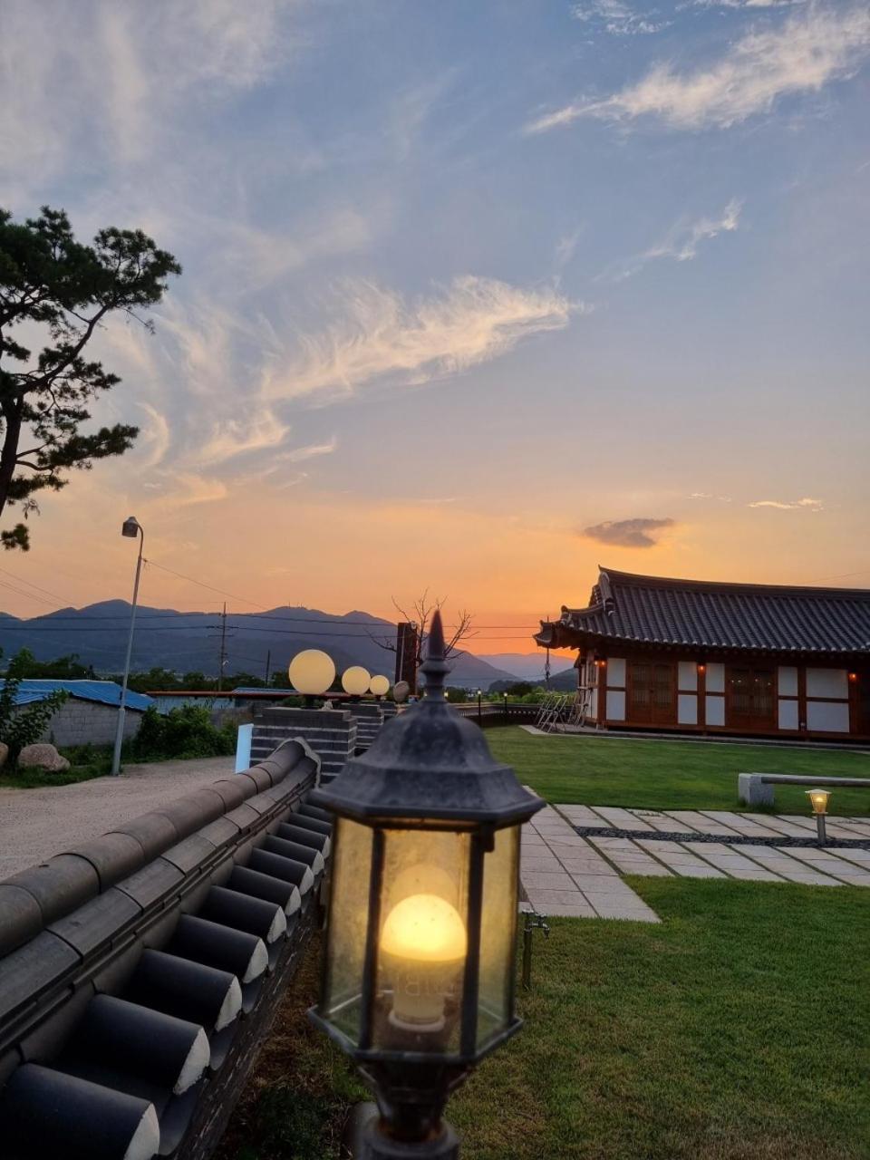 Wonhwaroo Vila Gyeongju Exterior foto